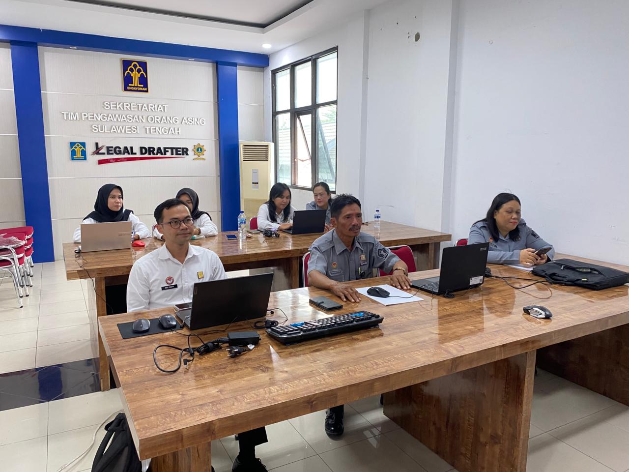 Pelatihan Paralegal Serentak yang digelar Kanwil Kemenkum Sulteng secara daring, diikuti paralegal dari berbagai kabupaten dan kota se-Sulawesi Tengah.