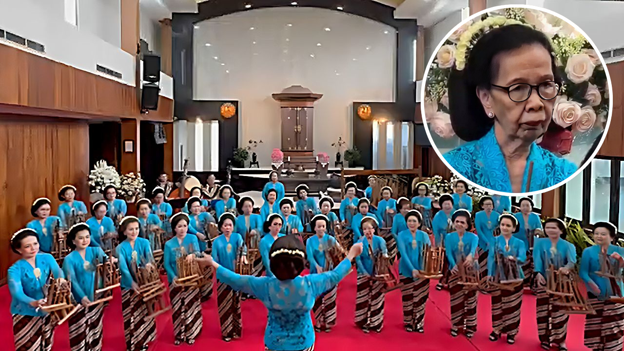 Merrywati Peruba (83) tampil bersama Grup Gita Pundarika NSI saat final Pasanggiri Angklung Satu Hati (PASH) 2026.