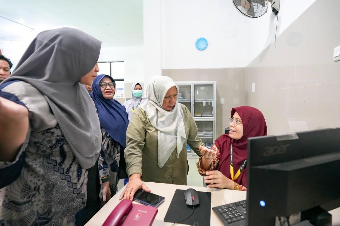 Wakil Gubernur Sulteng Reny Lamadjido memantau capaian Program BERANI Sehat yang telah menjangkau 141 ribu warga.