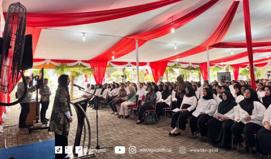 Peserta mengikuti Seleksi Kompetensi PPPK Kementerian HAM berbasis CAT di salah satu titik lokasi BKN.