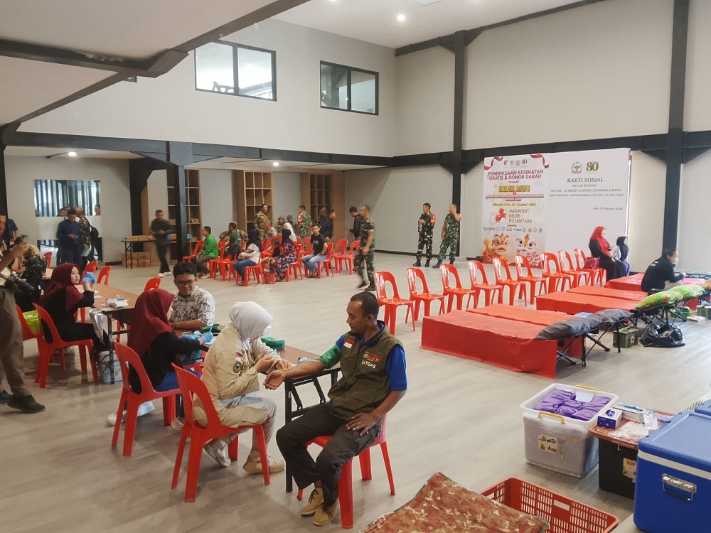 Aksi donor darah , PSMTI Sulawesi Tengah berkolaborasi dengan Persit Chandra Kirana PD XXIII/Palaka Wira.