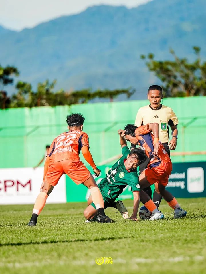 Laga Persipal FC saat menjamu Kendal Tornado FC di putaran kedua Liga 2 Indonesia di Stadion Gawalise, Oktober 2025 silam.
