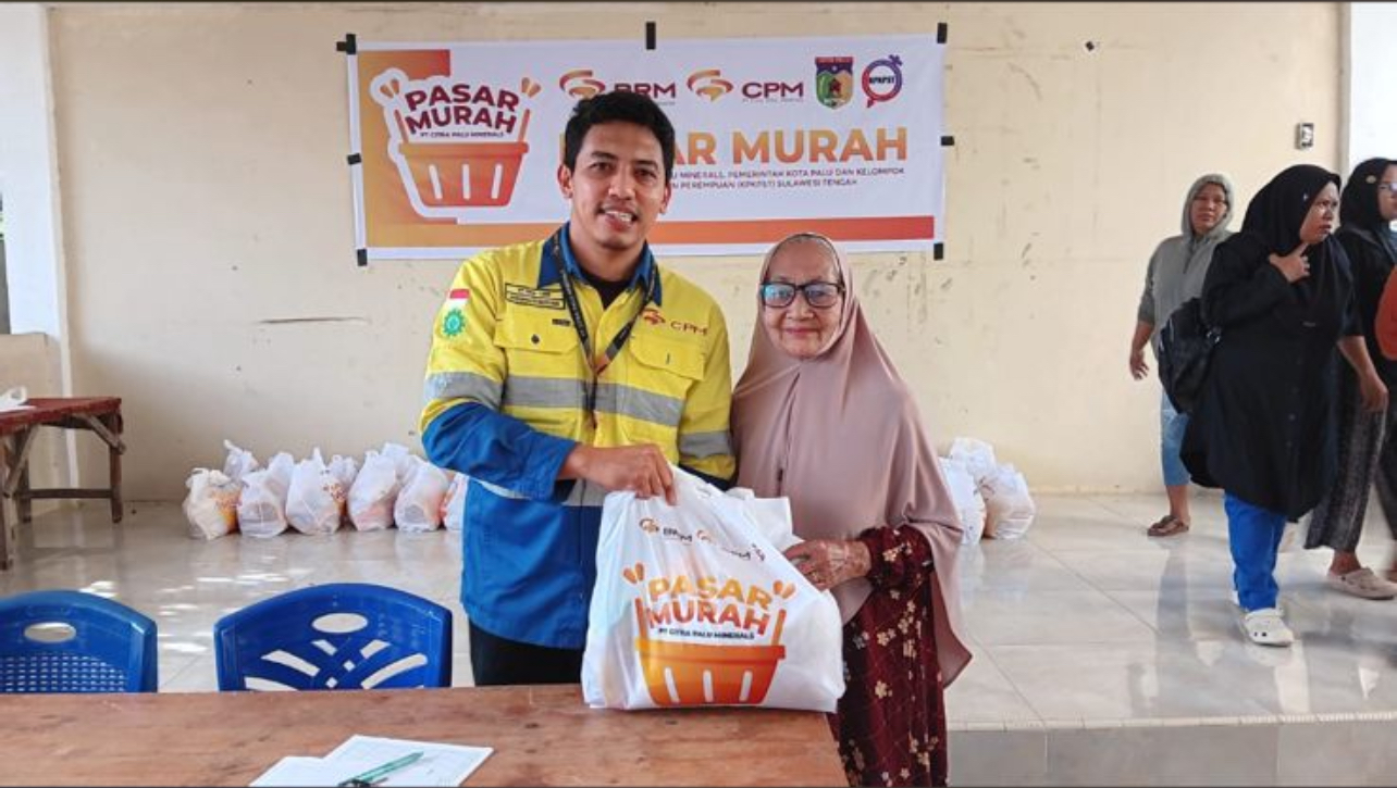 Sebanyak 1.500 paket disiapkan dan didistribusikan di tiga lokasi, masing-masing 500 paket untuk Kelurahan Tondo, 500 paket untuk Kelurahan Talise, dan 500 paket untuk Kelurahan Layana.