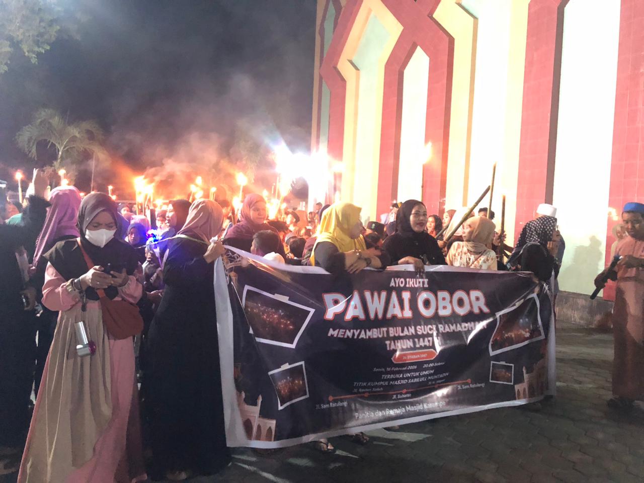 Remaja Masjid Sabilul Muhtadin menggelar pawai obor menyambut Ramadan di Boya Karampe, Palu.