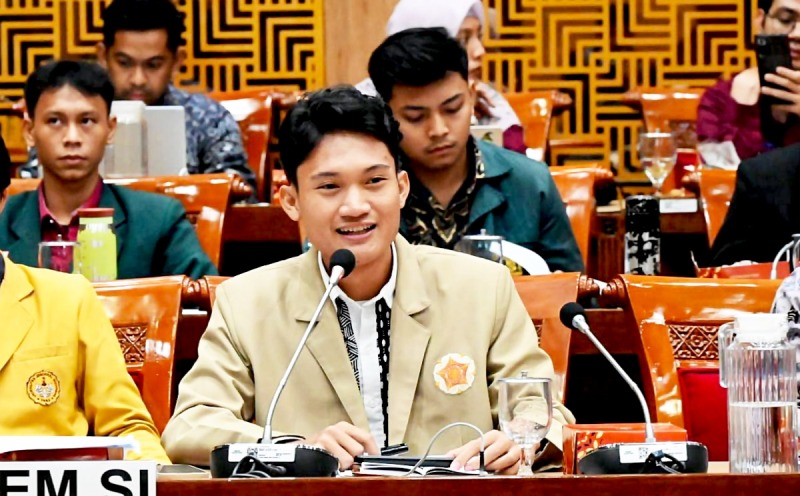 Ketua BEM UGM Tiyo Ardianto