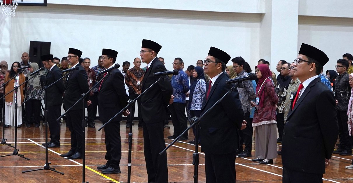 Suasana pelantikan enam pejabat pimpinan tinggi pratama KPK di Gedung Merah Putih, Jakarta, Jumat (20/2).
