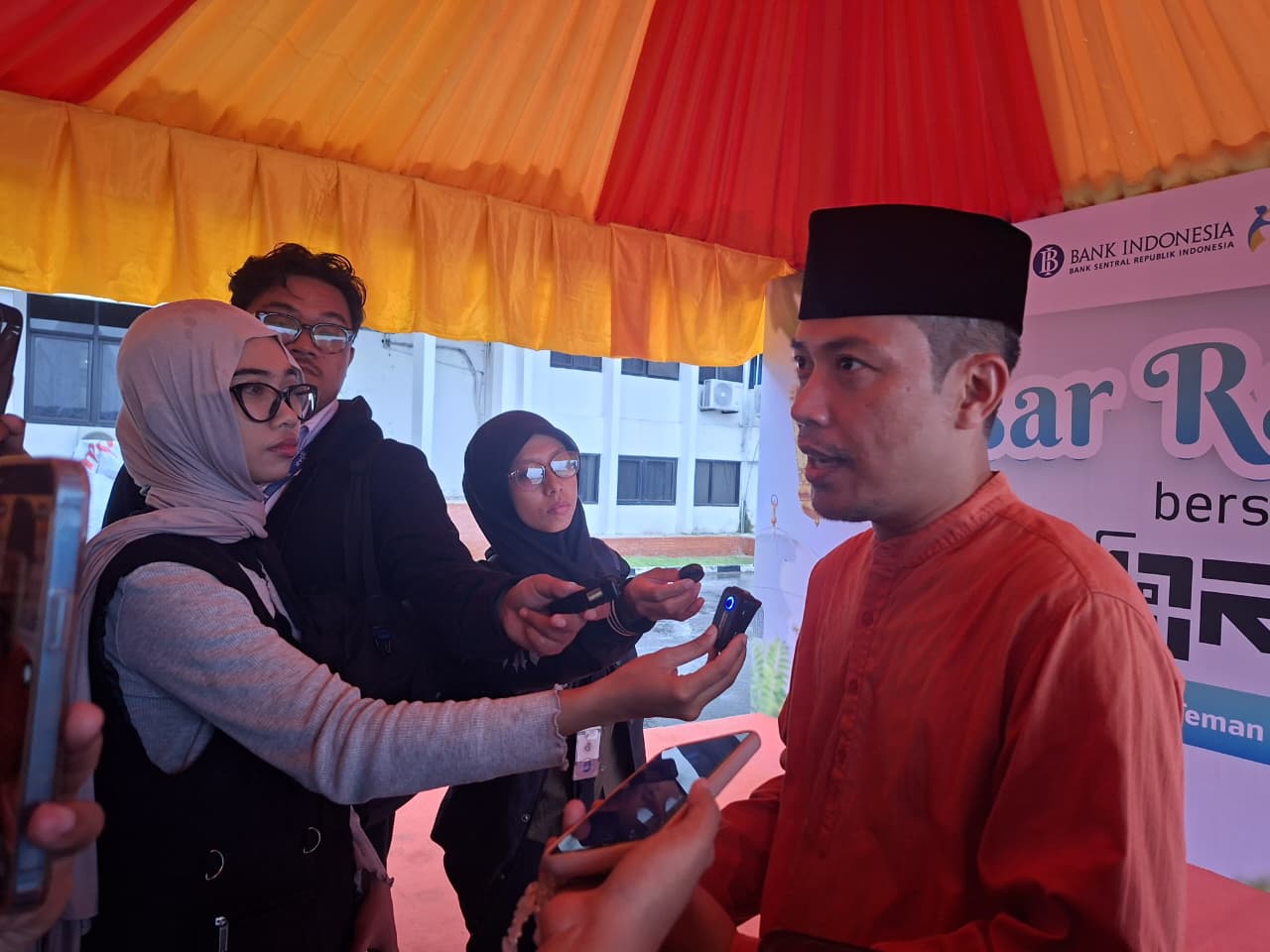 Kepala Balai POM Palu, Mardianto saat memberikan keterangan usai pembukaan pasar Ramadan, Kamis (1922026)