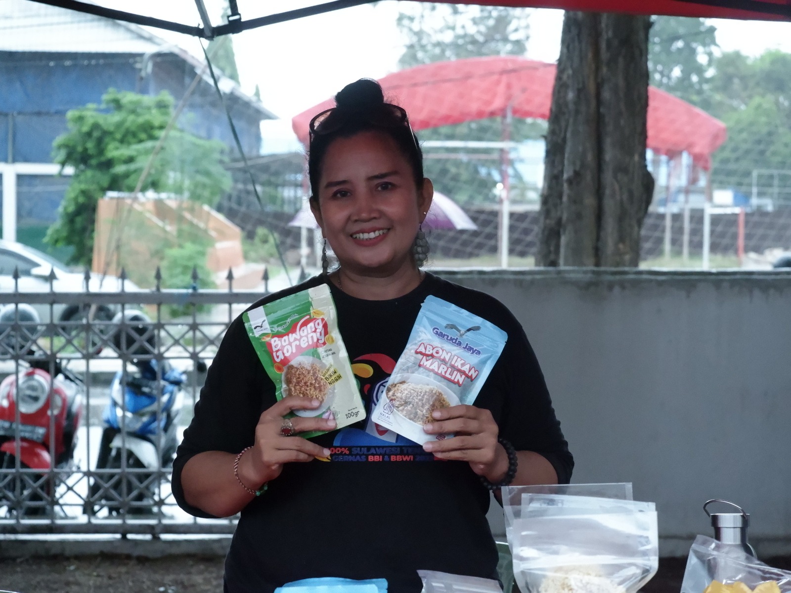 Salah satu lapak UMKM pada hari pertama Pasar Ramadan 2026 di halaman Kantor Wali Kota Palu, Kamis (19/2/2026).