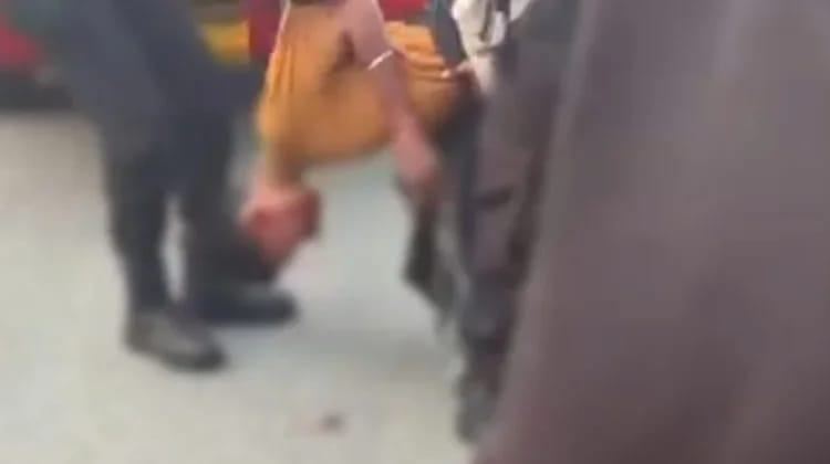 Seorang siswa MTsN Maluku Tenggara meninggal dunia usai diduga mengalami kekerasan oleh oknum Brimob di Kota Tual, Kamis (1922026).