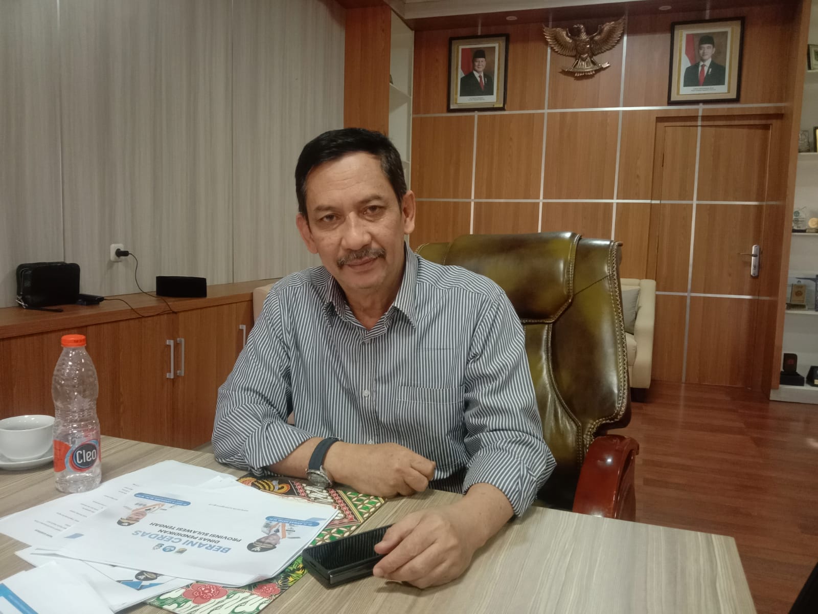 Kepala Disdik Sulteng Firmanza saat memberikan keterangan terkait evaluasi penyaluran Beasiswa Berani Cerdas di Kantor Disdik Sulteng, Senin (2322026).