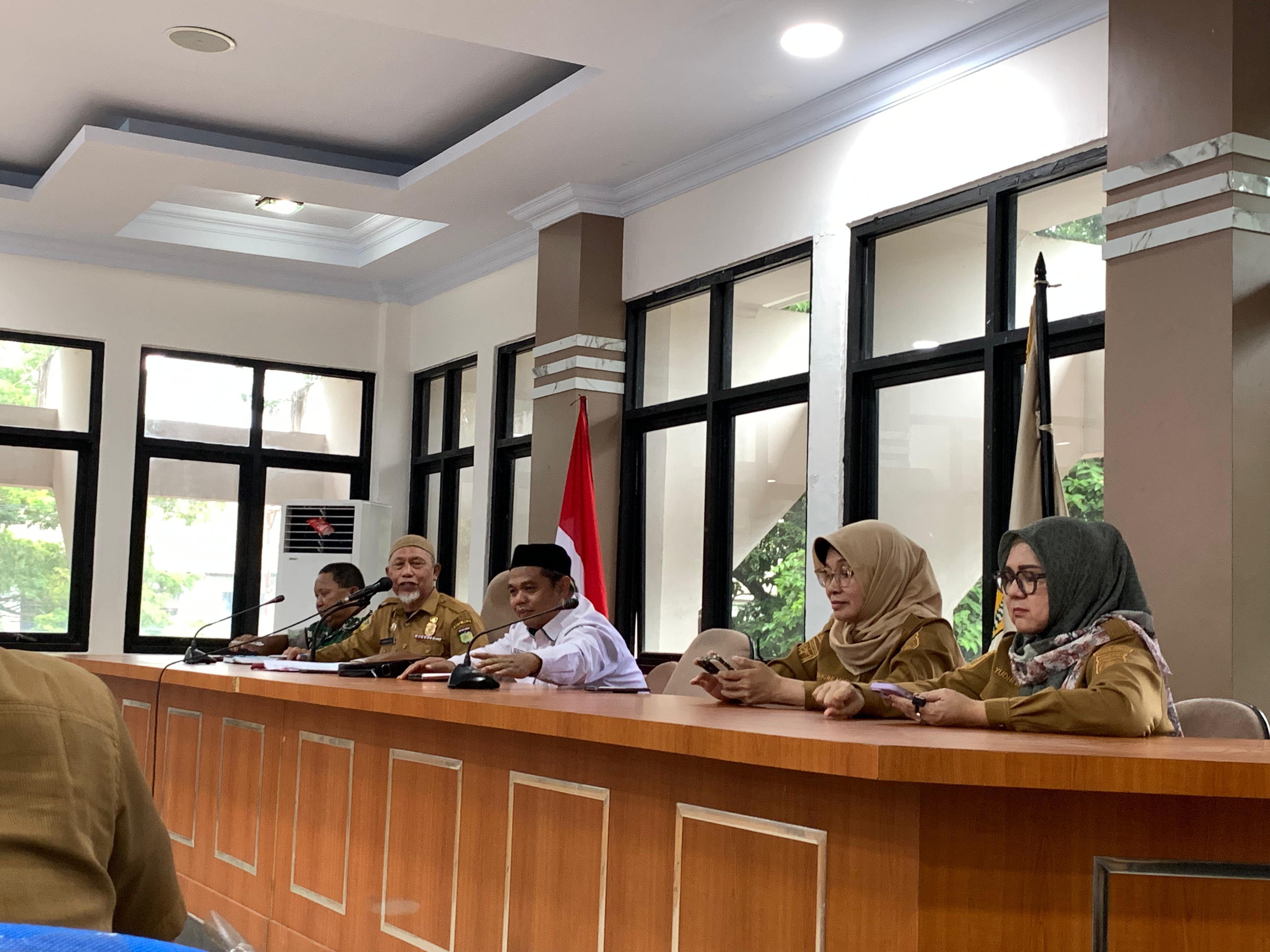 Rapat koordinasi persiapan Safari Ramadan 1447 H Pemkot Palu di Ruang Rapat Bantaya, Senin (23/2/2026).