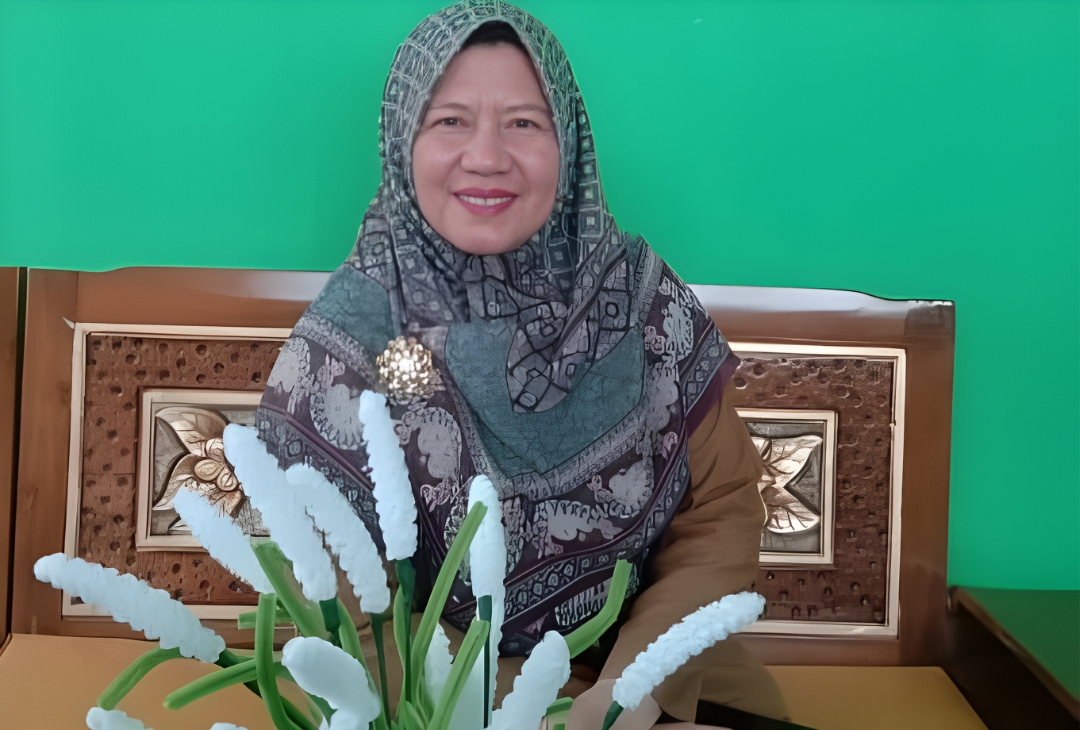 Kepala SMPN 14 Palu, Bahrija