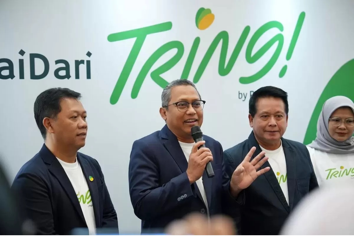 Direktur Utama PT Pegadaian, Damar Latri Setiawan didamping direksi dan jajaran Komisaris PT Pegadaian (Persero).  
