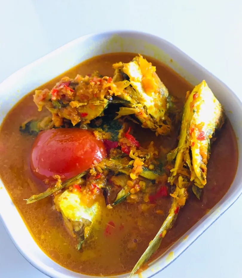 Semangkuk palumara ikan kuah kuning khas Palu disajikan hangat, menjadi menu favorit warga saat berbuka puasa Ramadan.