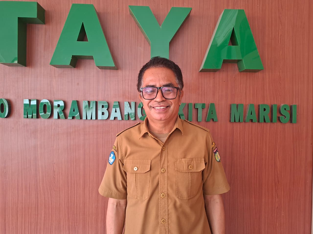 Kepala Disdikbud Kota Palu Hardi menjelaskan program magang guru ke Malaysia, Senin (2/3/2026).