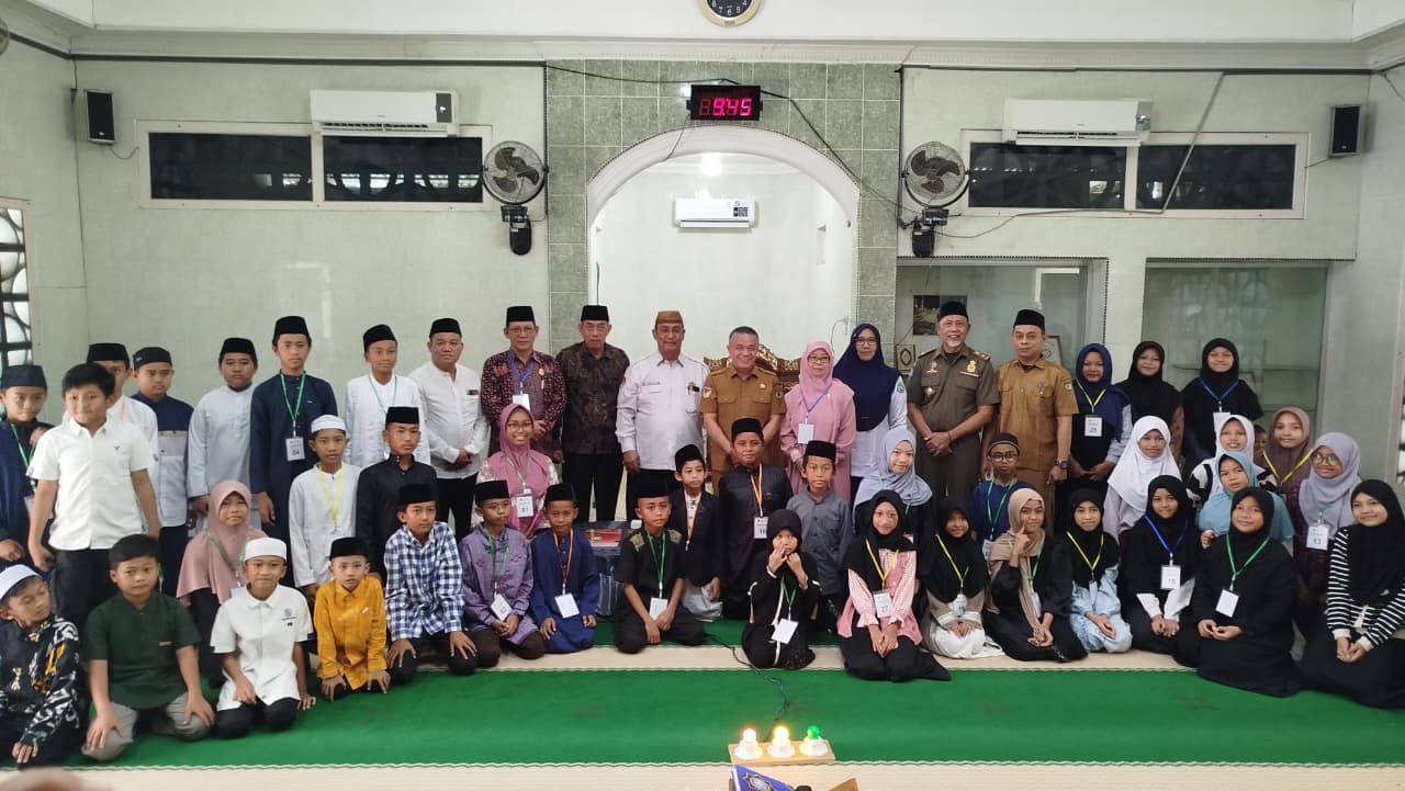 Wali Kota Palu Hadianto Rasyid membuka Audisi Tilawah Alquran Kota Palu 2026 di Masjid Uswatun Hasanah, Senin (2/3/2026).