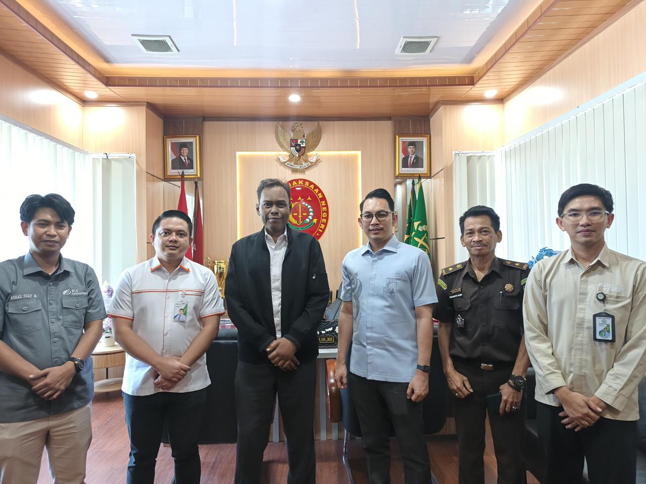 BPJS Ketenagakerjaan melakukan audiensi dengan Kepala Kejaksaan Negeri (Kajari) Palu bersama jajaran Bidang Perdata dan Tata Usaha Negara (Datun). 