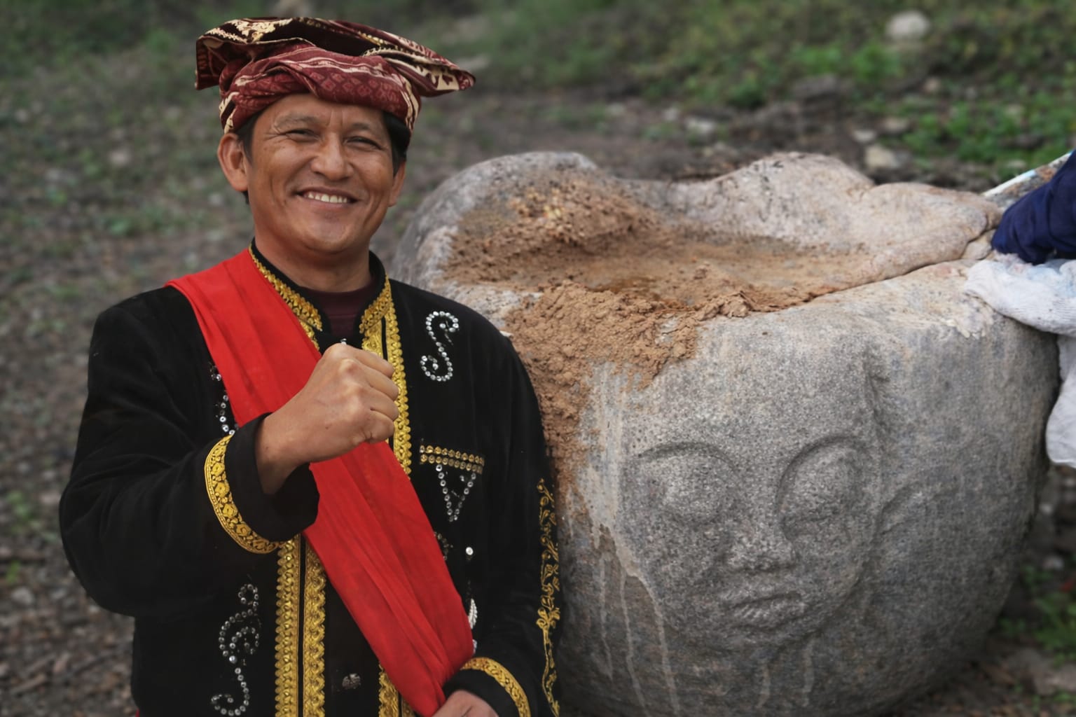 Budayawan Sulawesi Tengah sekaligus Ketua Umum Komunitas Seniman Tampo Lore (KSTL), Yonathan Tokii.