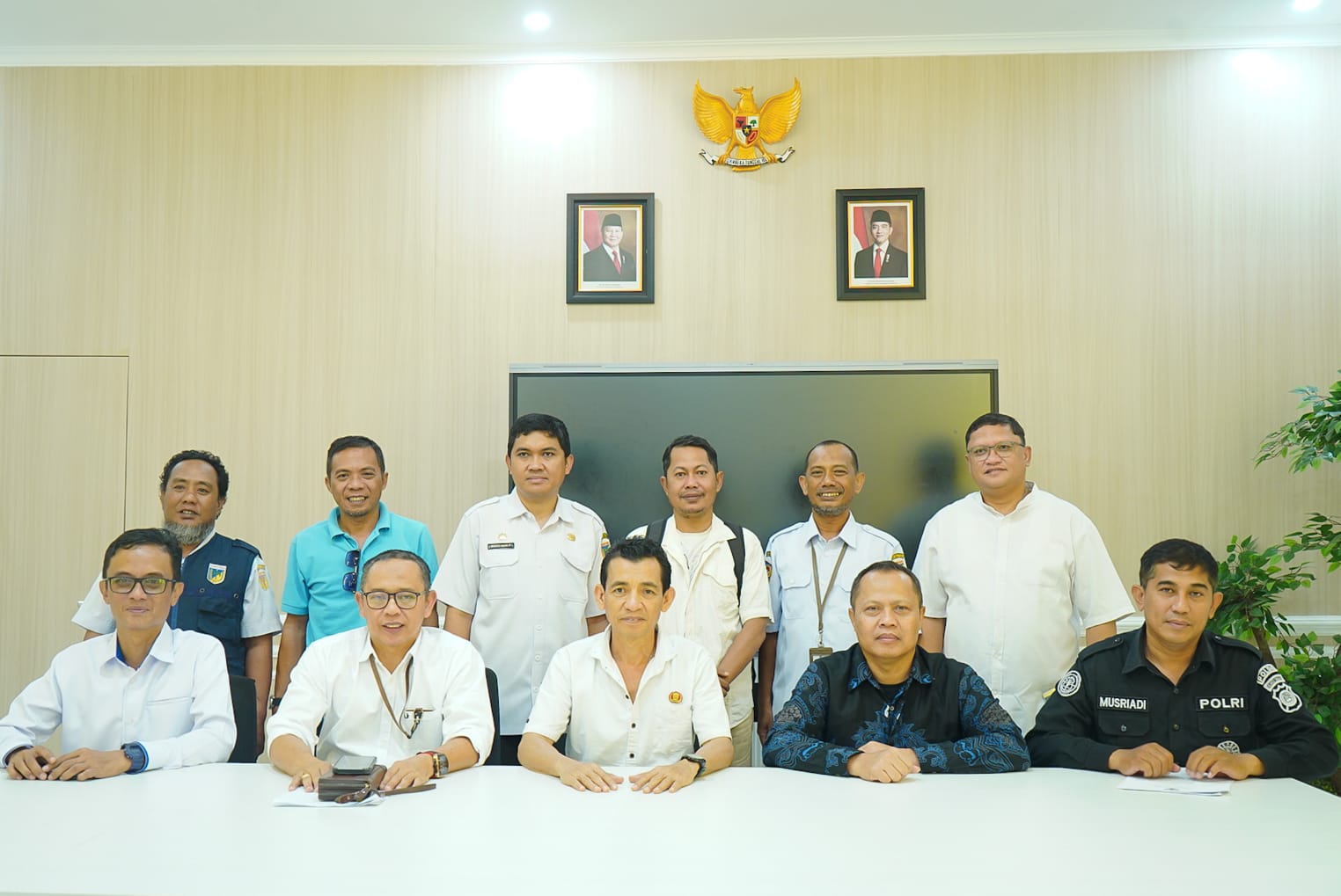 Kepala Diskominfosantik Sulawesi Tengah Suandi memimpin rapat koordinasi pembentukan Satgas Berani Literasi Informasi di Palu untuk memperkuat upaya menangkal penyebaran hoak