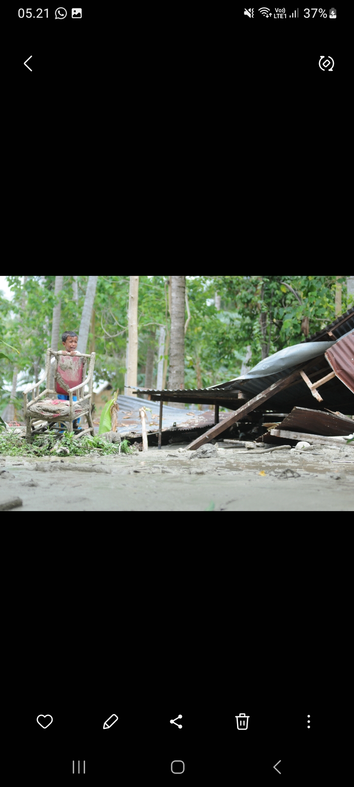 Ilustrasi banjir bandang yang diakibatkan intensitas hujan yang tinggi.