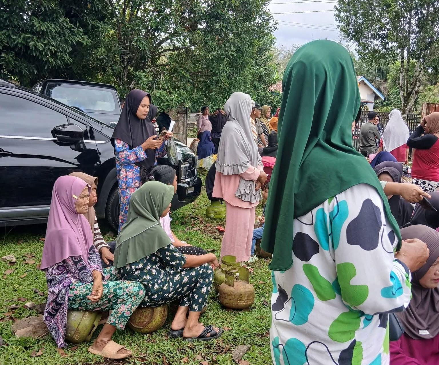 PENTING: Diskominfo Parimo beri imbauan kepada masyarakat terkait pangkalan yang menjual gas LPG di atas Het Jumat 06 Maret 2026.(FOTO: RAHMAT FADHIL/RADAR PALU).