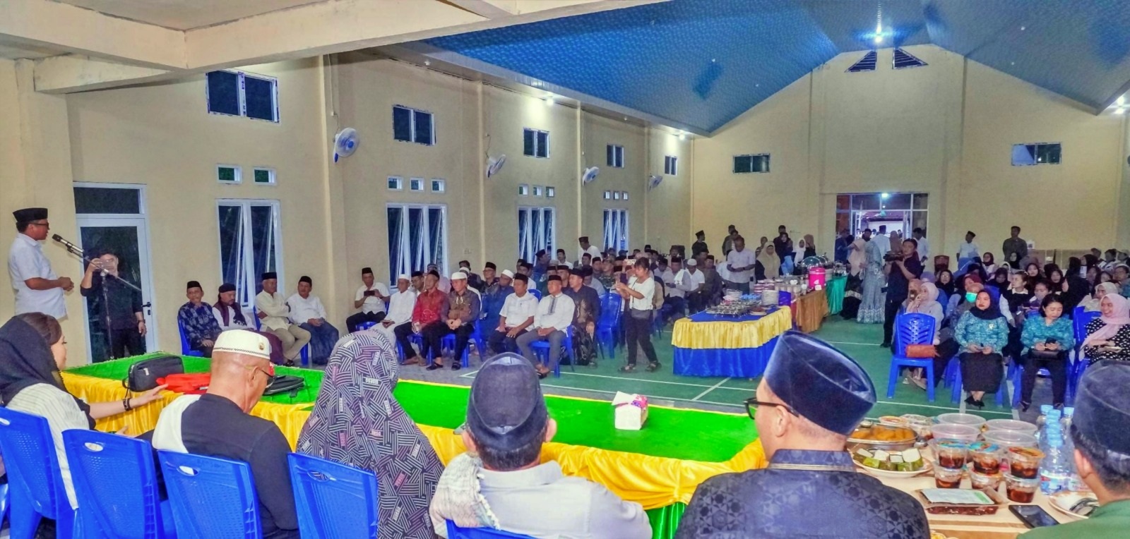 SAFARI RAMADAN: Bupati Morut Delis Julkarson Hehi, menghadiri Safari Ramadan, Jumat (6/3/2026). (FOTO: ISTIMEWA/RADAR PALU)   