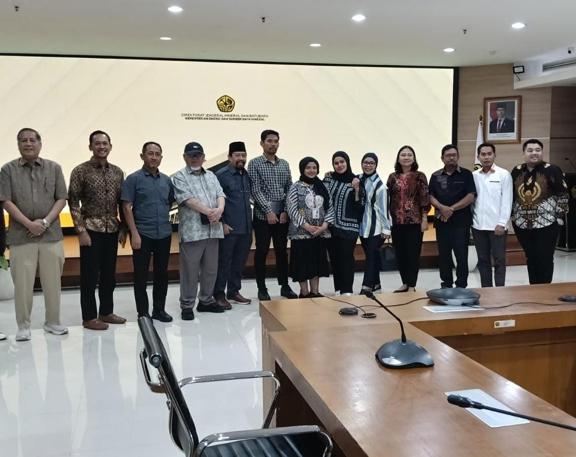 KONSULTASI: Komisi III DPRD SUlteng saat melakukan konsultasi di Dirjen Mineral dan Batubara Kementerian ESDM.(FOTO: HUMAS DPRD SULTENG/RADAR PALU).  &nbsp;