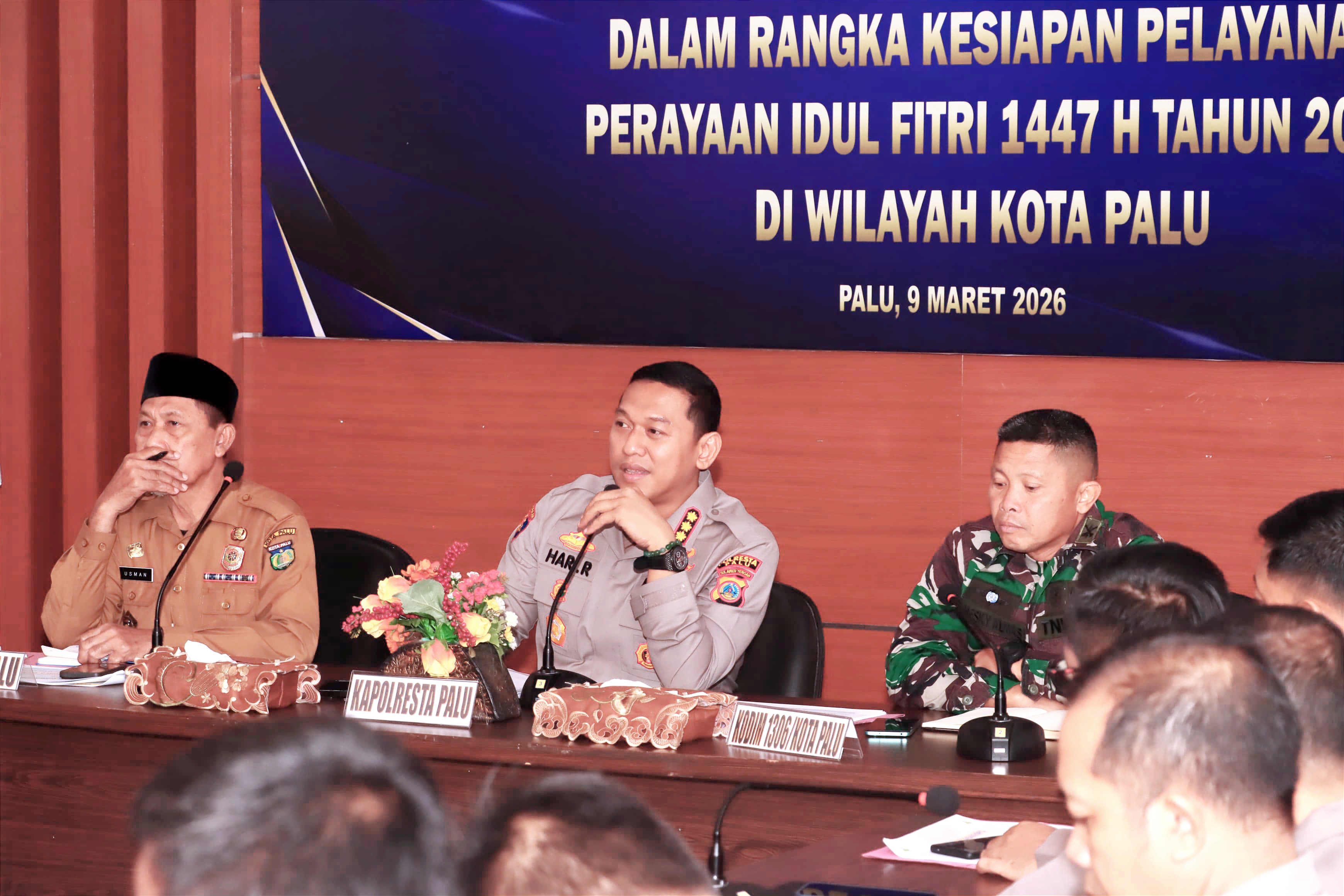 Kapolresta Palu Kombes Pol Hari Rosena memimpin rapat koordinasi lintas sektoral di Polresta Palu, Senin (9/3/2026), guna memperkuat sinergi pengamanan menjelang Idul Fitri 1447 Hijriah.