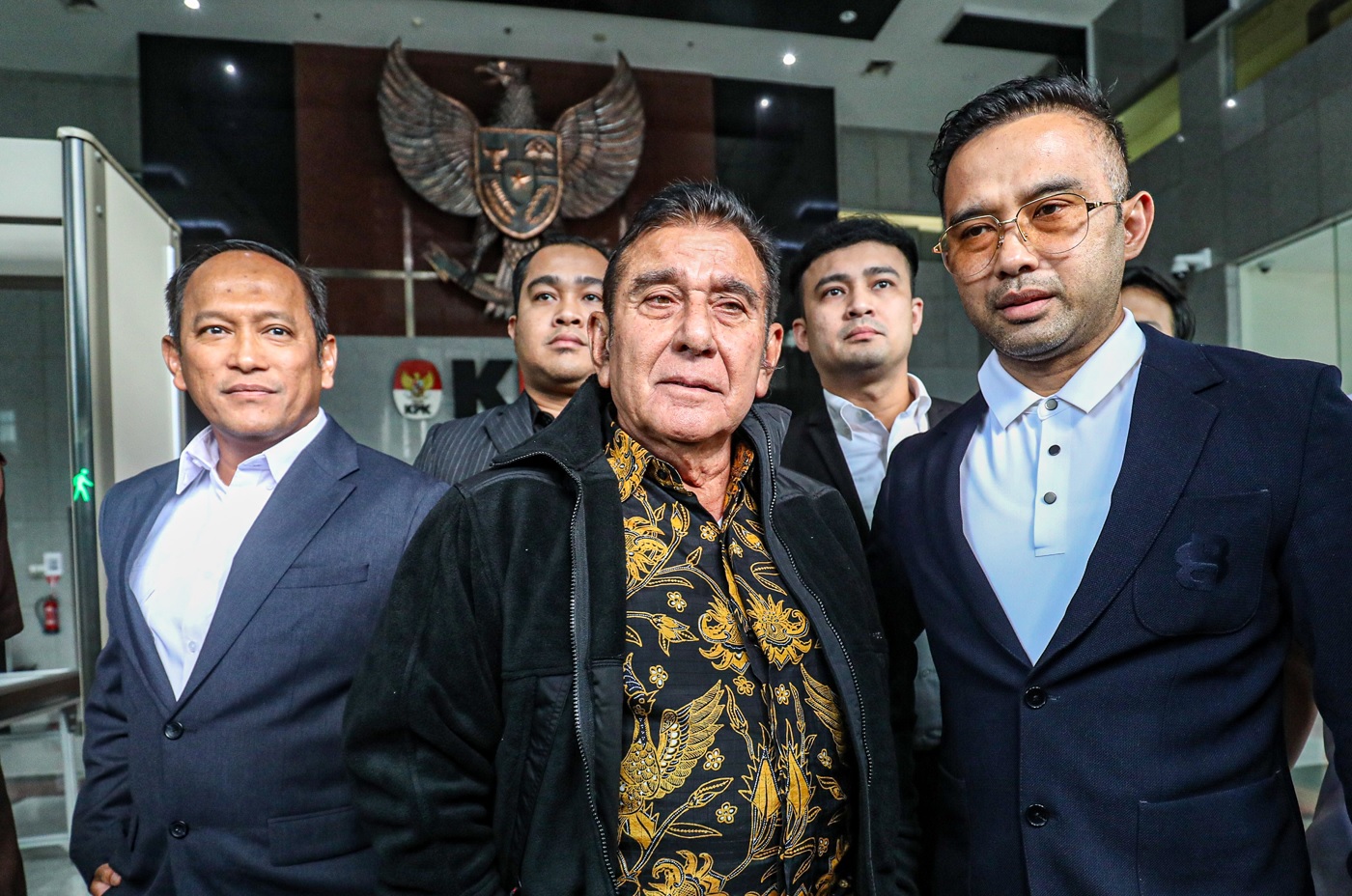 Ketua Umum Pemuda Pancasila (PP) Japto Soerjosoemarno usai menjalani pemeriksaan di Gedung Merah Putih KPK, Jakarta, Rabu (26/2/2025). 