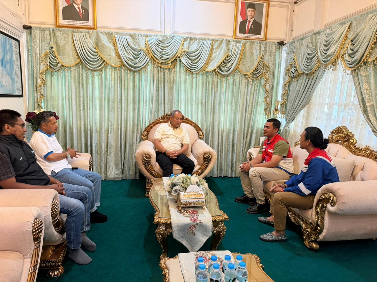 Sales Branch Manager Sultra I Fuel Pertamina Patra Niaga Regional Sulawesi Hafsanjani Arbi bersama jajaran Pertamina melakukan koordinasi dengan Wali Kota Baubau Yusran Fahim terkait kesiap