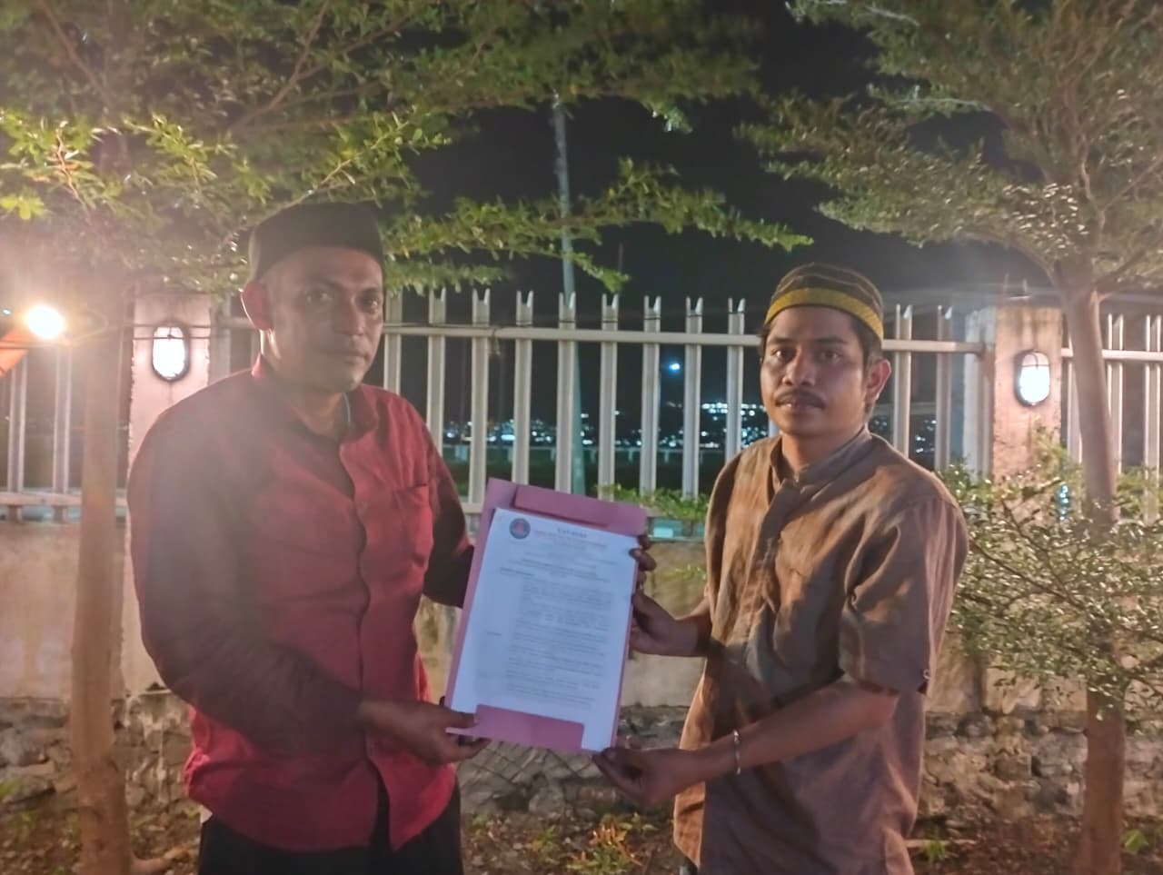 MENERIMA MANDAT: Moh Sabil secara resmi menerima mandat sebagai Pejabat Sementara (PJs) Ketua Umum PB LS-ADI.(FOTO: ISTIMEWA/RADAR PALU).  