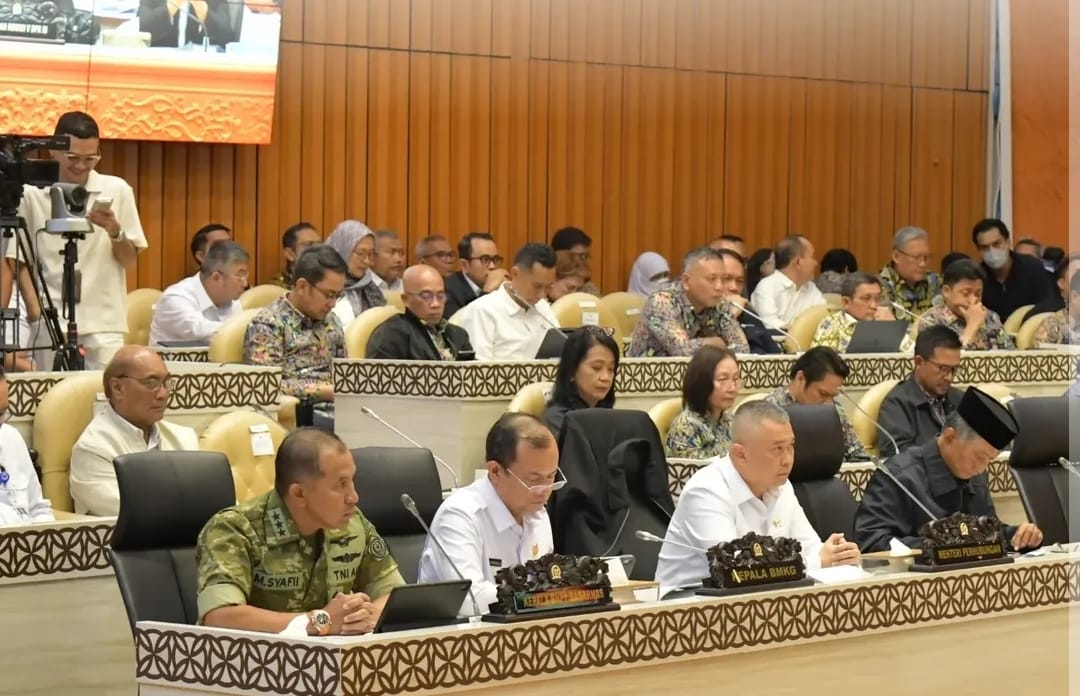 Kepala Basarnas Marsekal Madya TNI Mohammad Syafii menyampaikan kesiapan Siaga SAR Khusus Lebaran 2026 dalam RDP bersama Komisi V DPR RI di Jakarta, Rabu (11/3/2026).