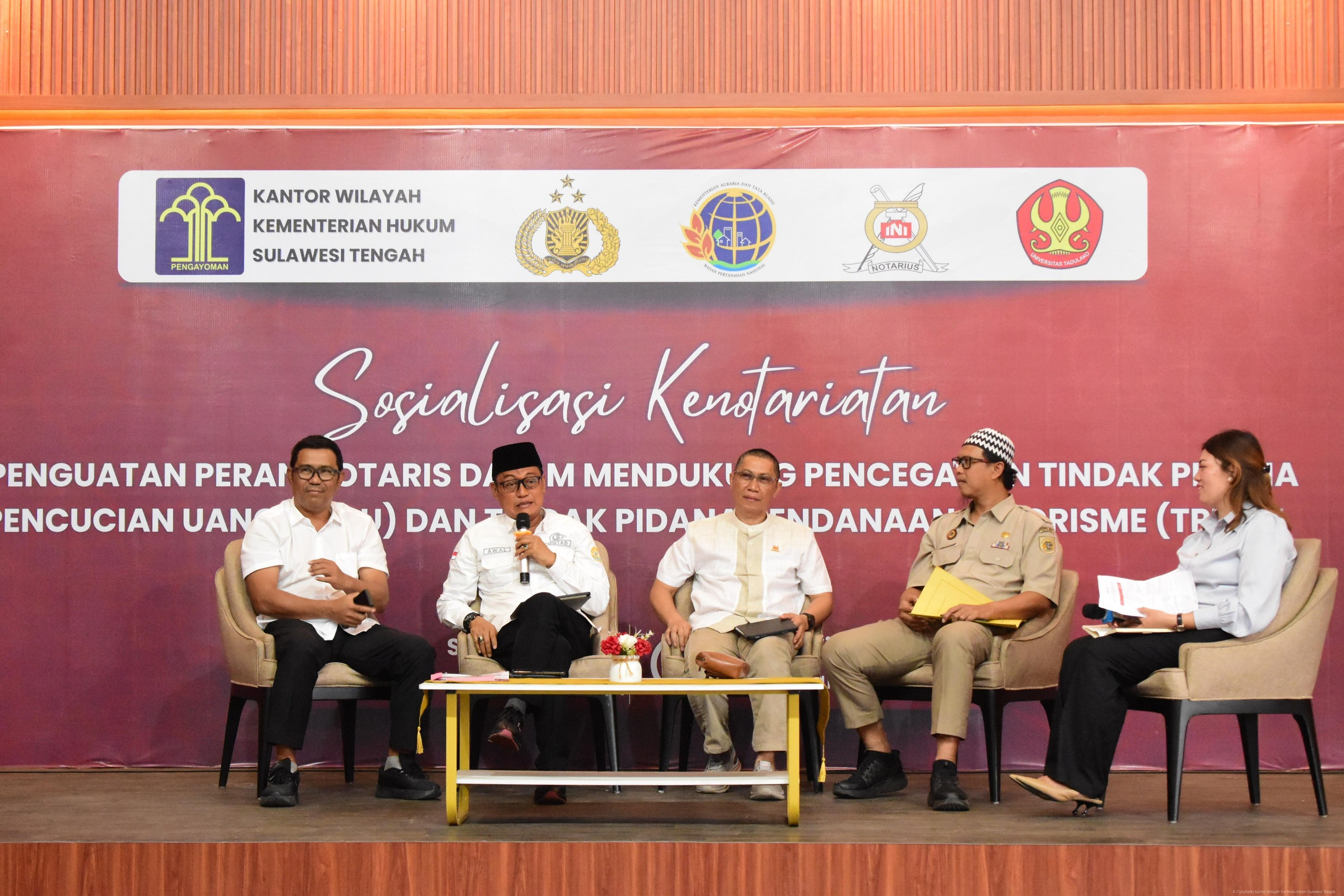 Rakhmat Renaldy memimpin sosialisasi penguatan peran notaris di Palu untuk mencegah pencucian uang dan pendanaan terorisme.
