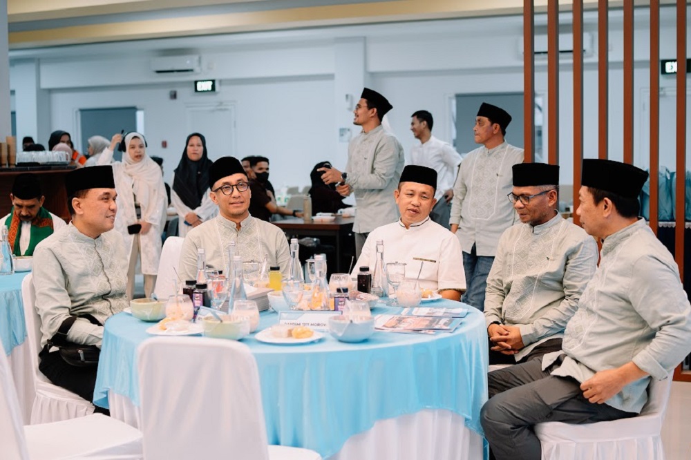 SINERGI : Buka puasa bersama Pemerintah Kabupaten Morowali dan jajaran Forkopimda, Selasa, (10/3/2026) di fasilitas pelabuhan Bahomotefe, Kecamatan Bungku Timur, Kabupaten Morowali.