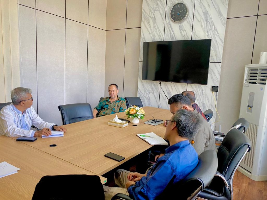 Tim peneliti BRIN, ITB, dan Untad bertemu Brida Sulteng membahas riset besar untuk mengungkap misteri Danau Lindu dan situs megalitikum.