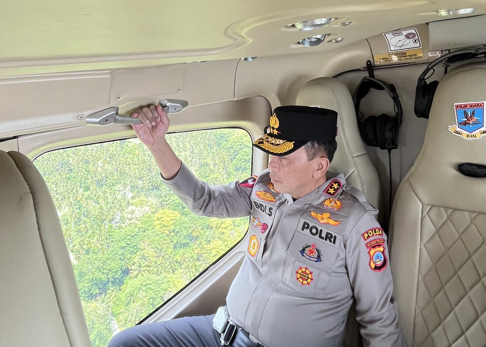 Kepala Kepolisian Daerah (Kapolda) Sulawesi Tengah (Sulteng) Irjen Pol Dr Endi Sutendi, melaksanakan patroli udara pada Rabu 11/03/2026 siang.