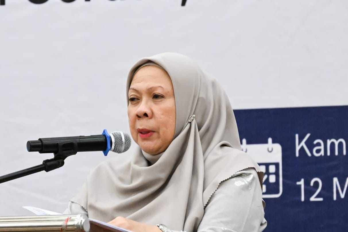 Wakil Gubernur Sulawesi Tengah Reny A. Lamadjido saat membuka Rakorda Program Bangga Kencana 2026 di Palu, Kamis (12/3/2026)