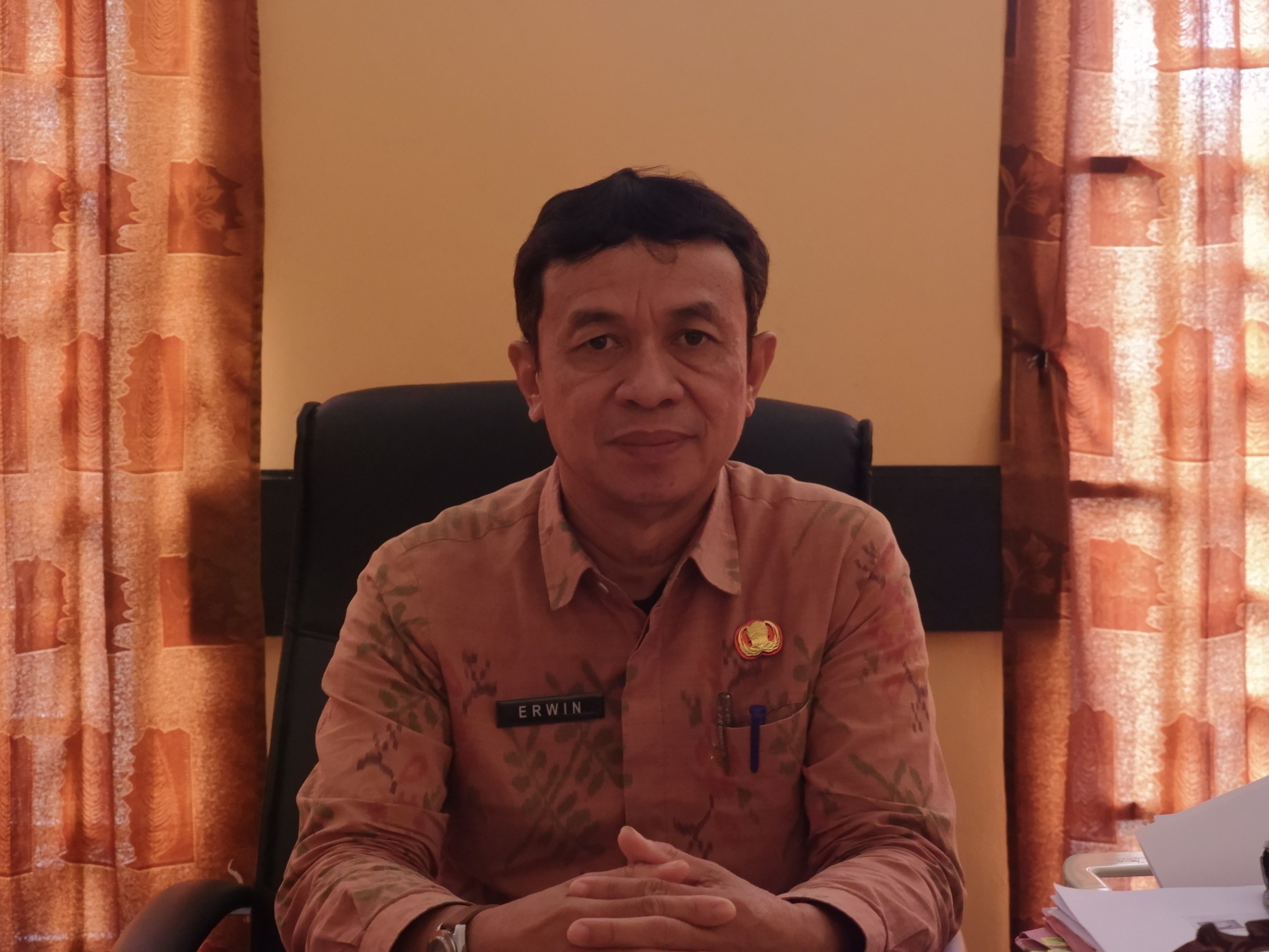 Lurah Lasoani, Erwin