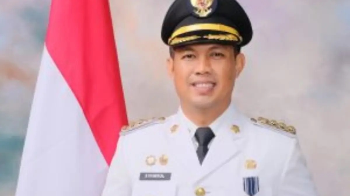 Bupati Cilacap Syamsul Auliya Rachman 