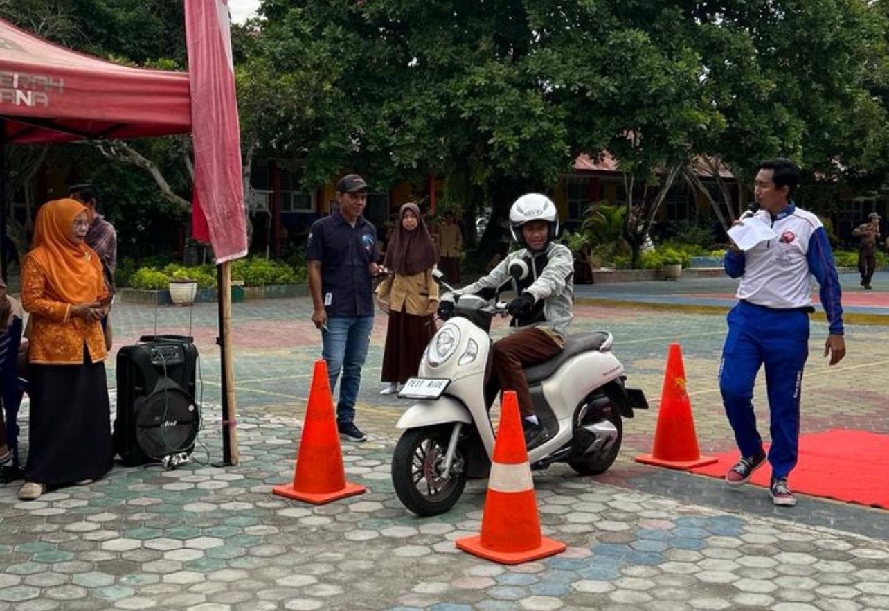 Safety Riding Honda memberikan tips mudik motor aman Honda Sulteng agar perjalanan Lebaran tetap selamat dan nyaman.
