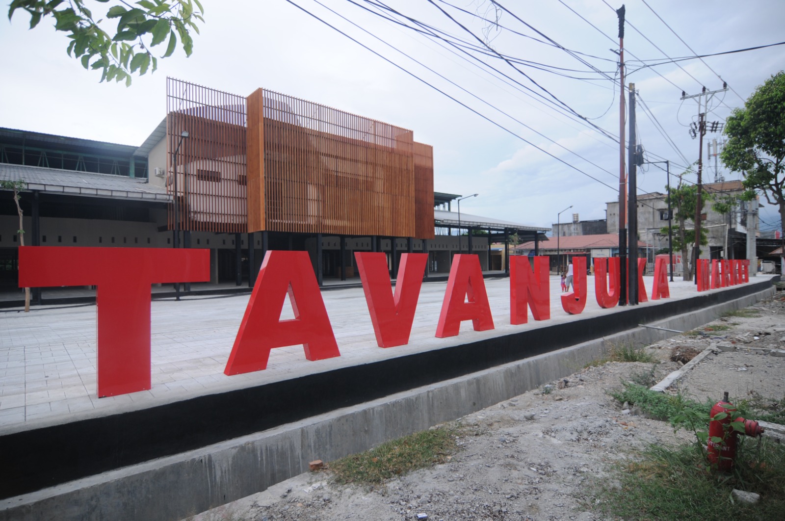 DIBUKA HABIS LEBARAN : Kondisi Pasar Tavanjuka setelah dilakukan revitalisasi oleh Pemerintah Kota (Pemkot) Palu.  