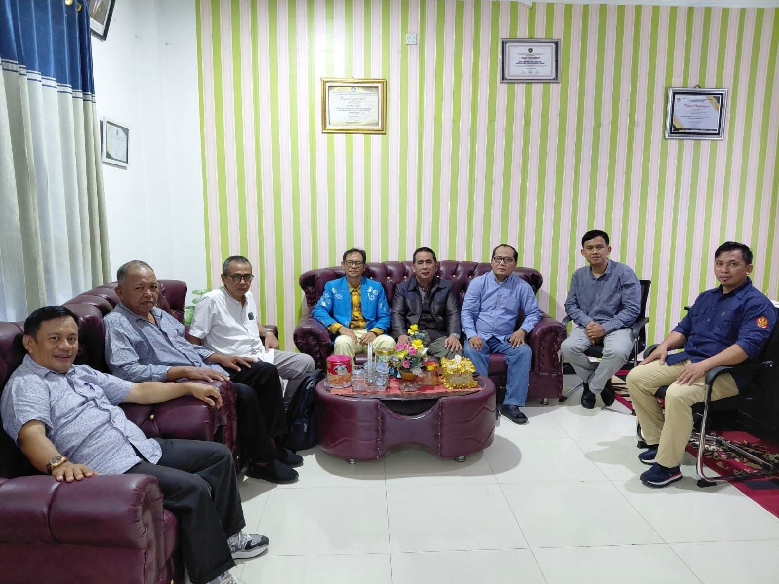 PENDIDIKAN: Tampak jajaran Untad, saat bertemu Pemkab Buol.(FOTO: ISTIMEWA/RADAR PALU).