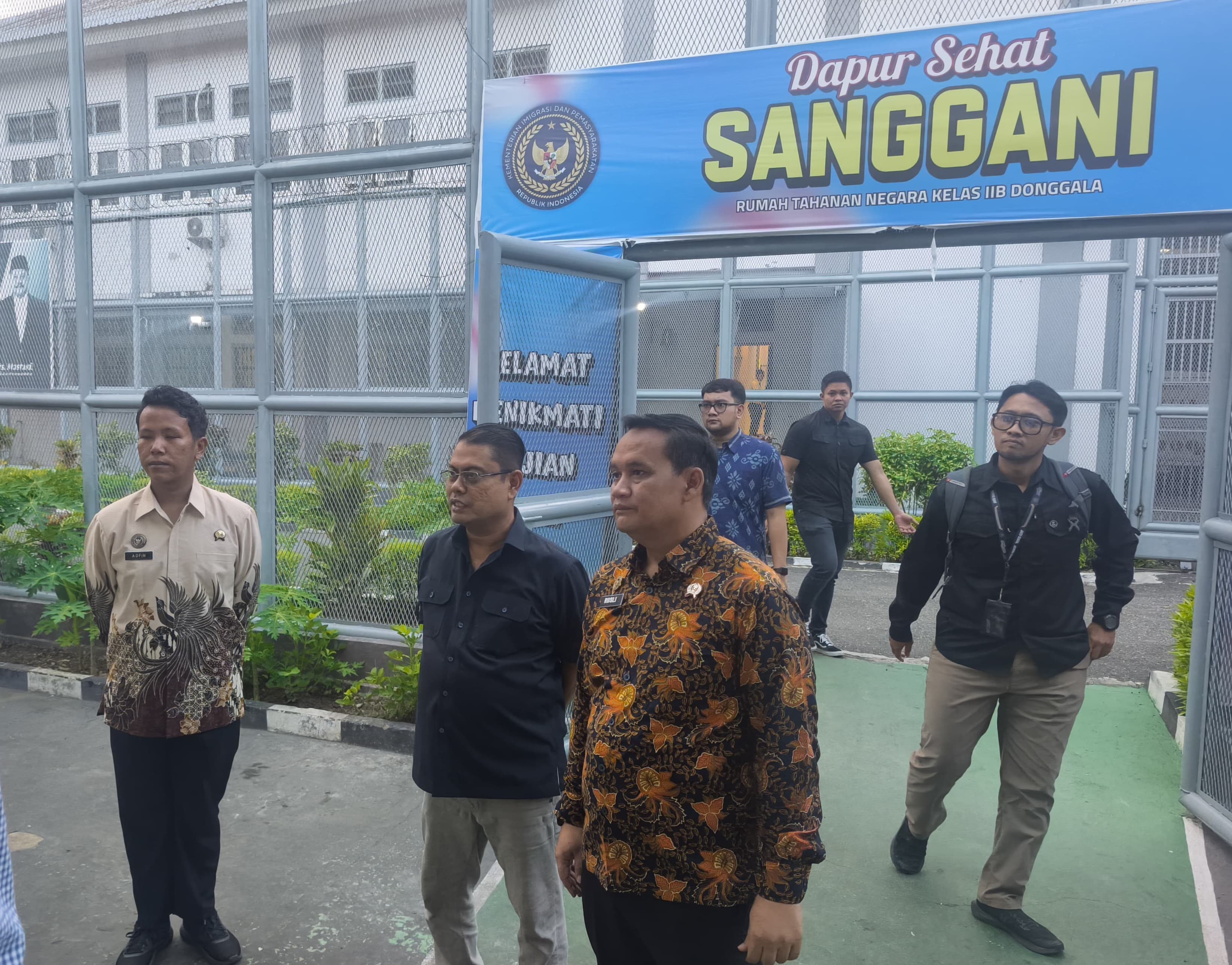Kakanwil Ditjenpas Sulteng Bagus Kurniawan, meninjau langsung dapur &ldquo;Sanggani&rdquo; di Rumah Tahanan Negara (Rutan) Kelas IIB Donggala, Sabtu (14/3).