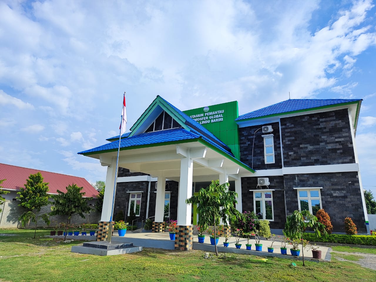 Kantor Stasiun Pemantau Atmosfer Global (Global Atmosphere Watch/GAW) Lore Lindu Bariri di Kota Palu.