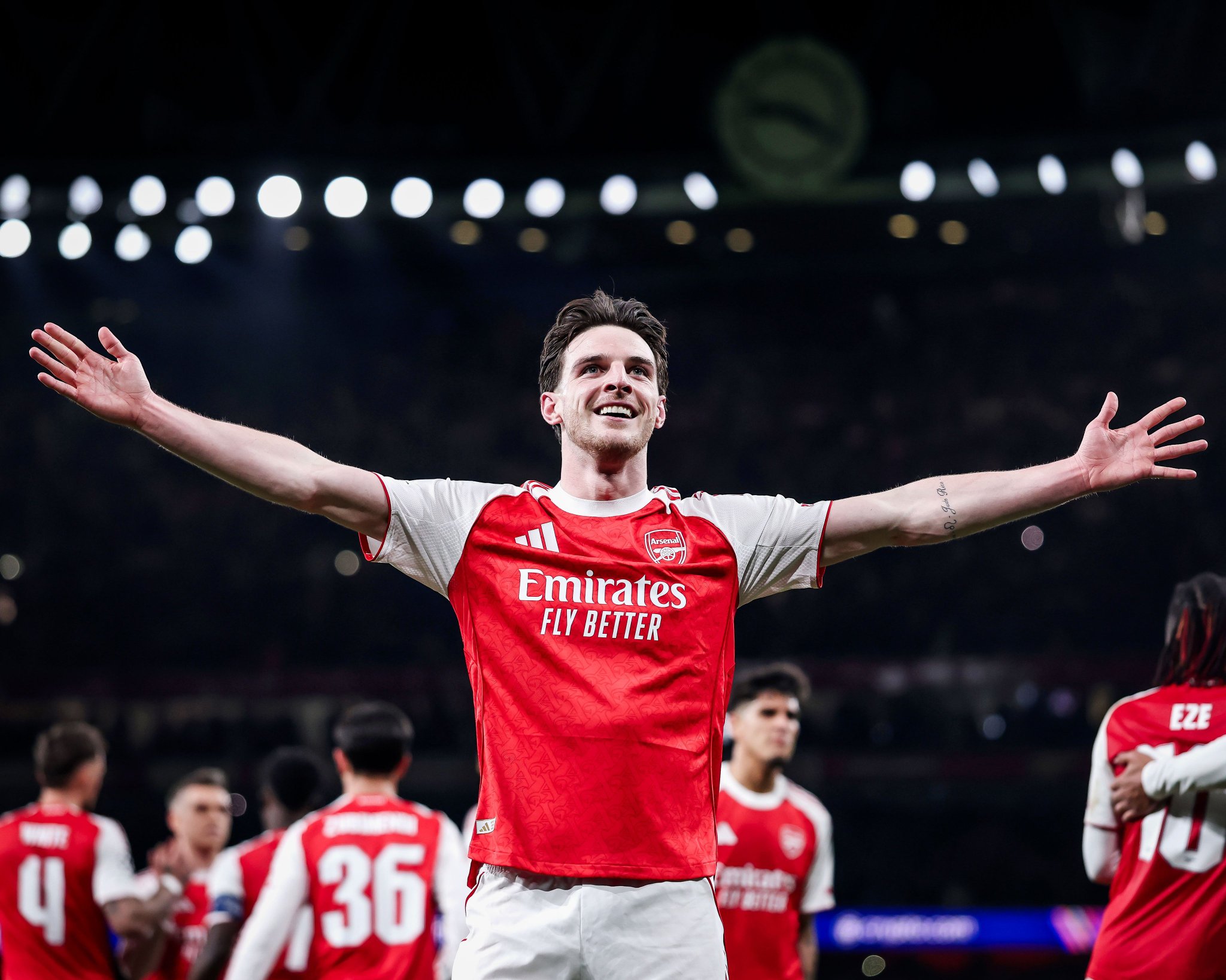 Arsenal memastikan langkah ke perempat final usai menyingkirkan Bayer Leverkusen dengan kemenangan 2-0 pada leg kedua.