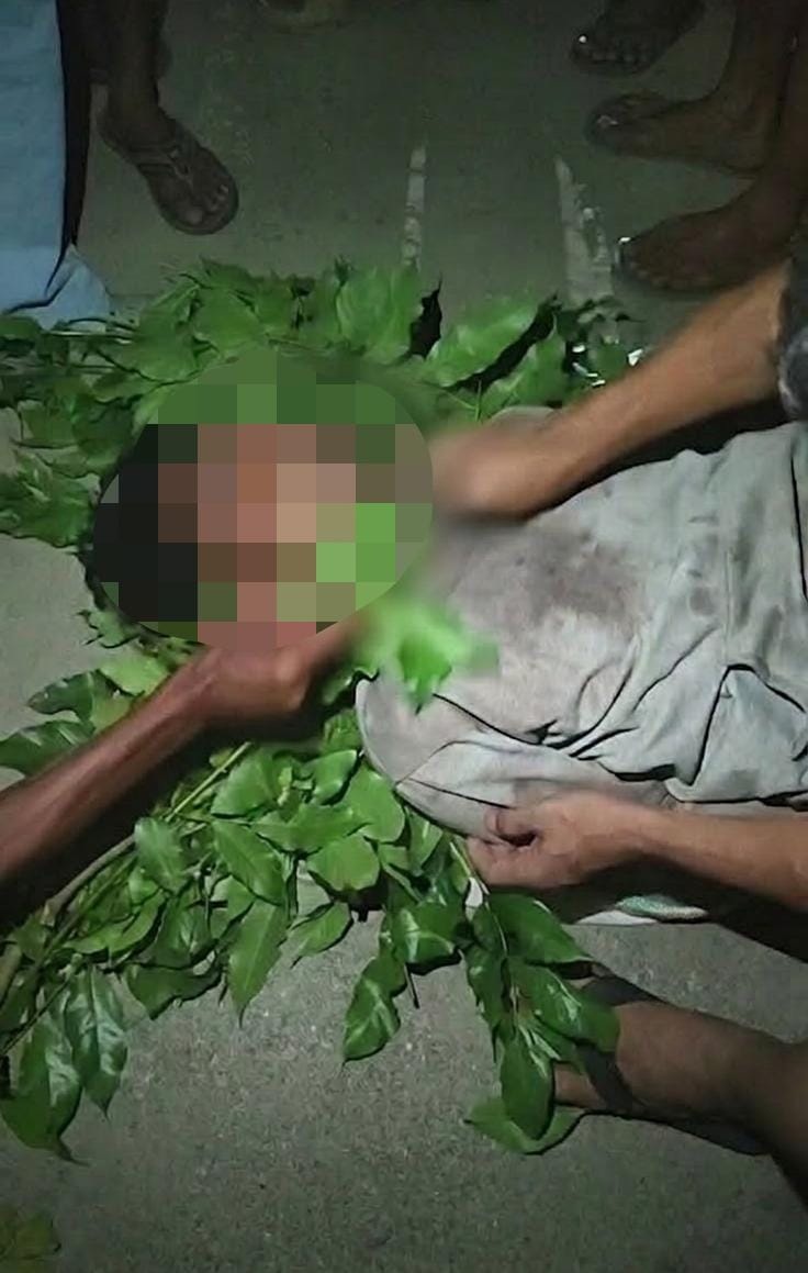 TERTANGKAP: Seorang pelaku pencurian kendaraan bermotor diamankan warga di Desa Bobalo, Rabu malam (18/3/2026). (FOTO: ISTIMEWA/RADAR PALU)   