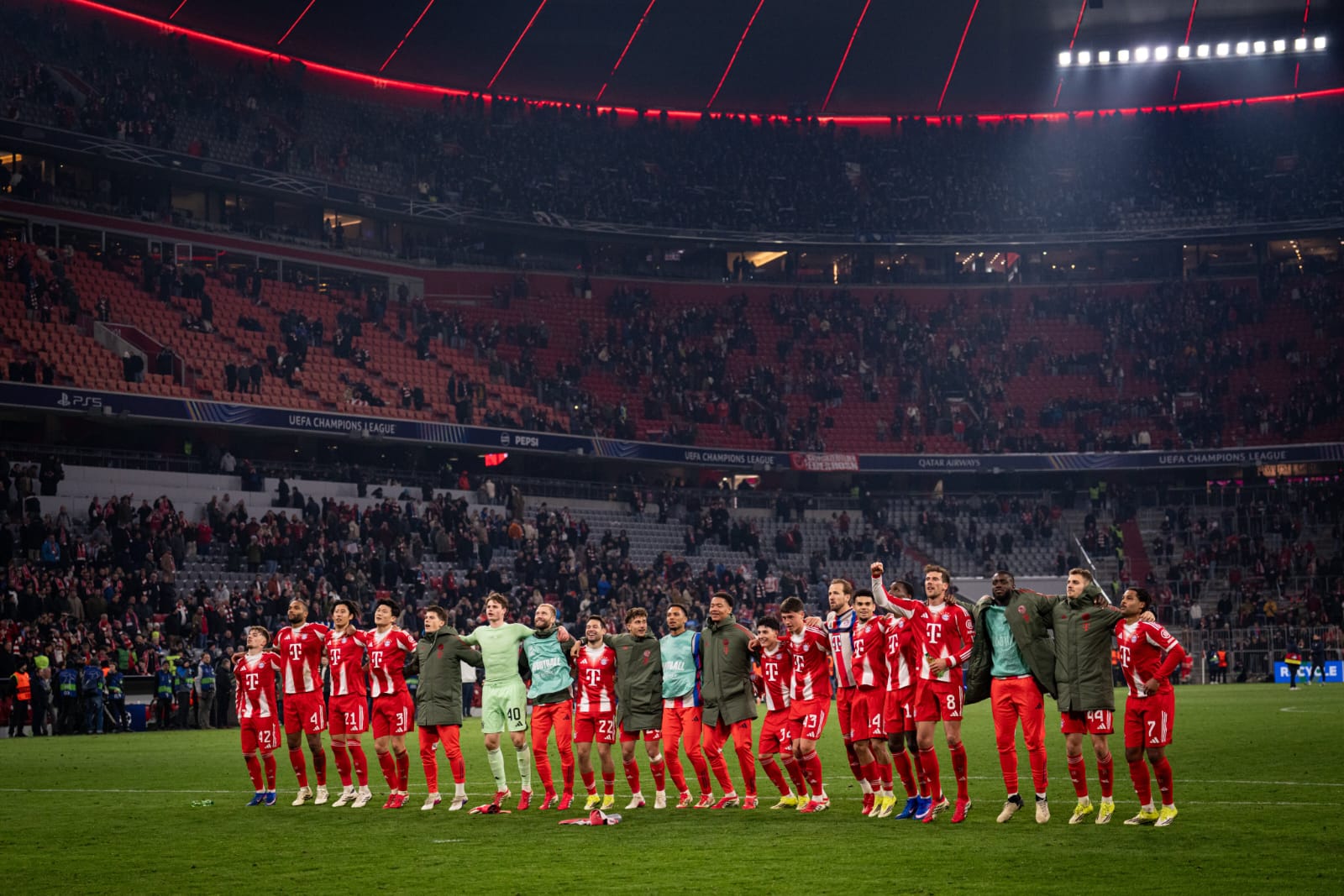 Bayern Munchen kembali menunjukkan ketajamannya di Liga Champions dengan menyingkirkan Atalanta.