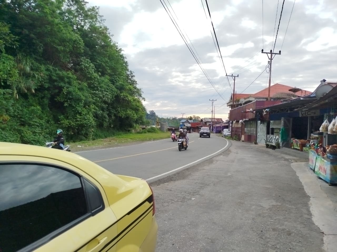 Kondisi arus mudik di ruas Kebun Kopi, Sulawesi Tengah, Jumat (20/3/2026) terpantau lancar tanpa kepadatan kendaraan. 