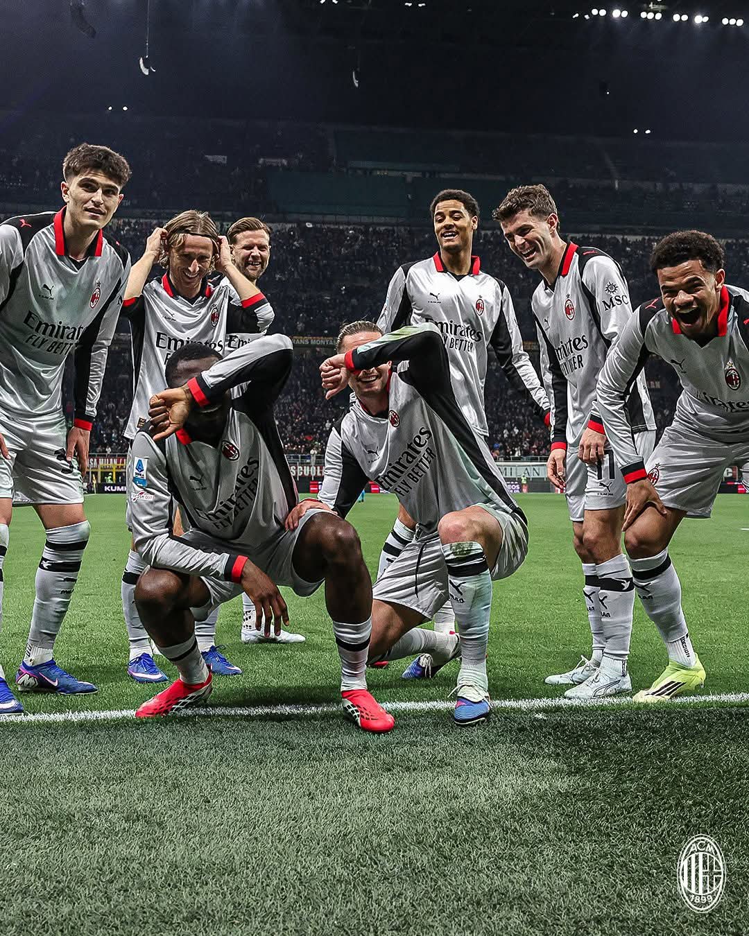 AC Milan sukses meraih kemenangan dramatis 3-2 atas Torino dalam lanjutan Serie A.