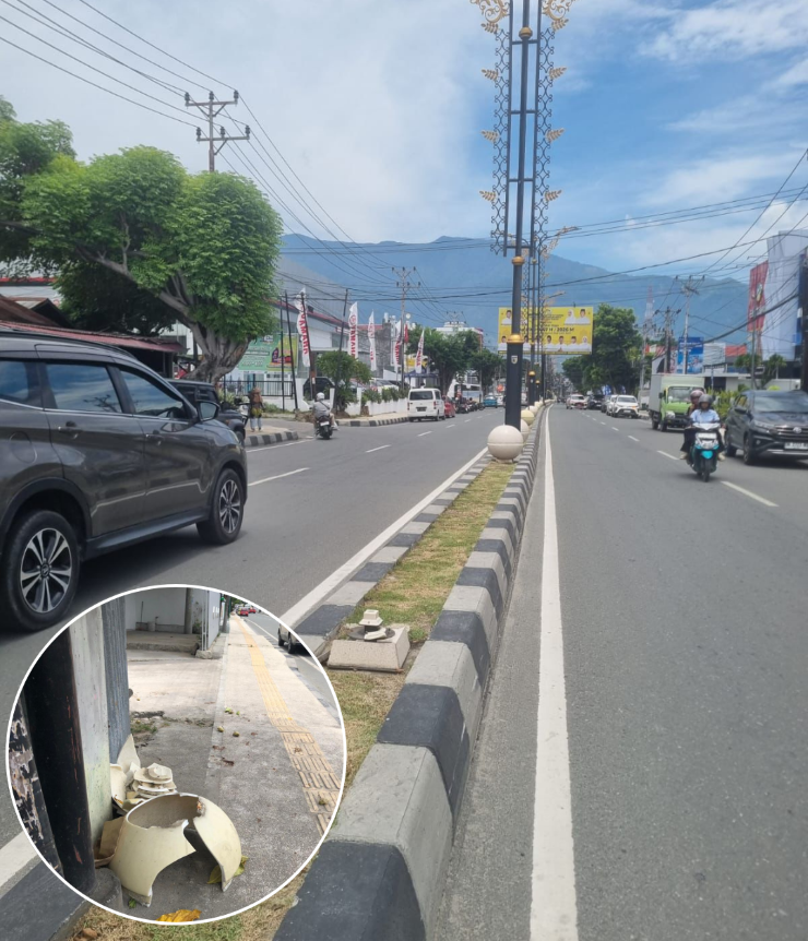 Kondisi lampu bollard yang rusak dan hilang di median Jalan Moh Hatta Palu.